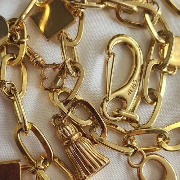 ESCADA Women’s Gold Tone Chain Link Charm Belt Made in Spain VINTAGE RARE FIND!! - Picture 9 of 15